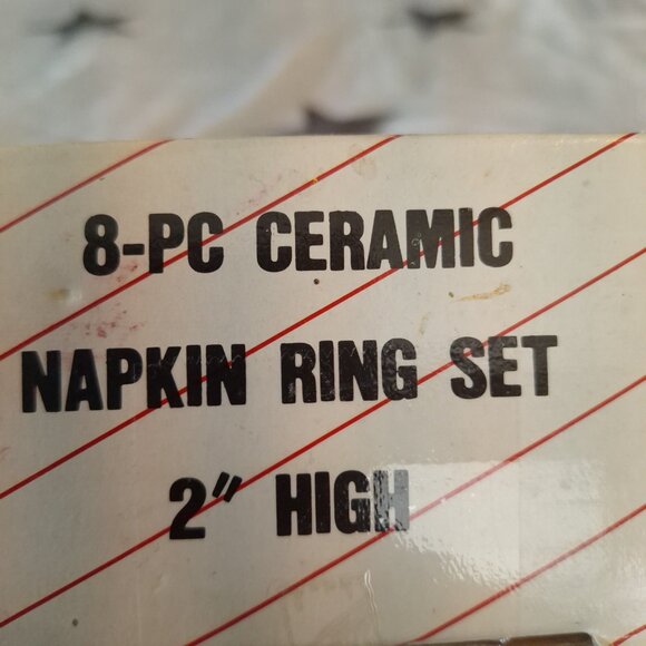 Vintage Holiday Ceramic Napkin Rings Set Of 8 Holly Berry Made In Taiwan - Picture 3 of 9